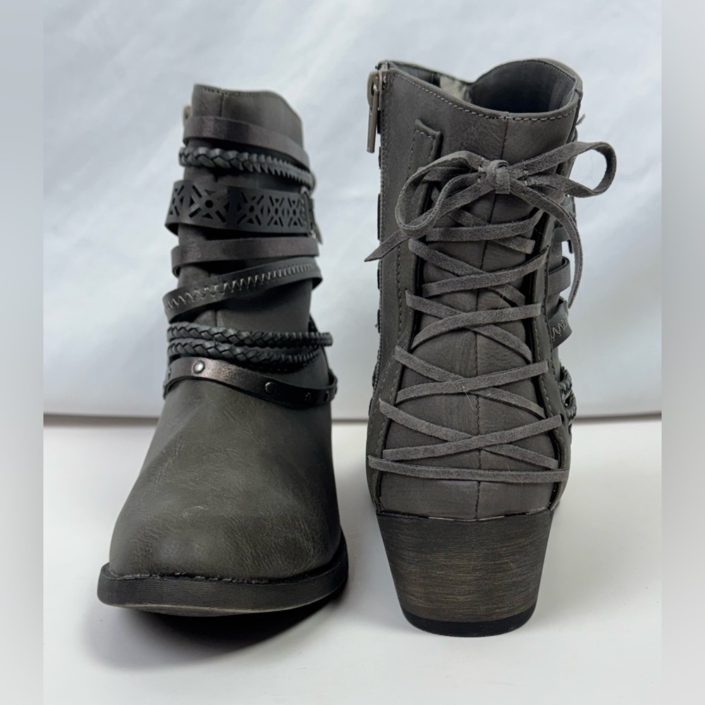 NWOT “Pop” Serene Criss Cross Laced In Back Size 8 Ankle Boot Color Brown/Bronze - Picture 4 of 4